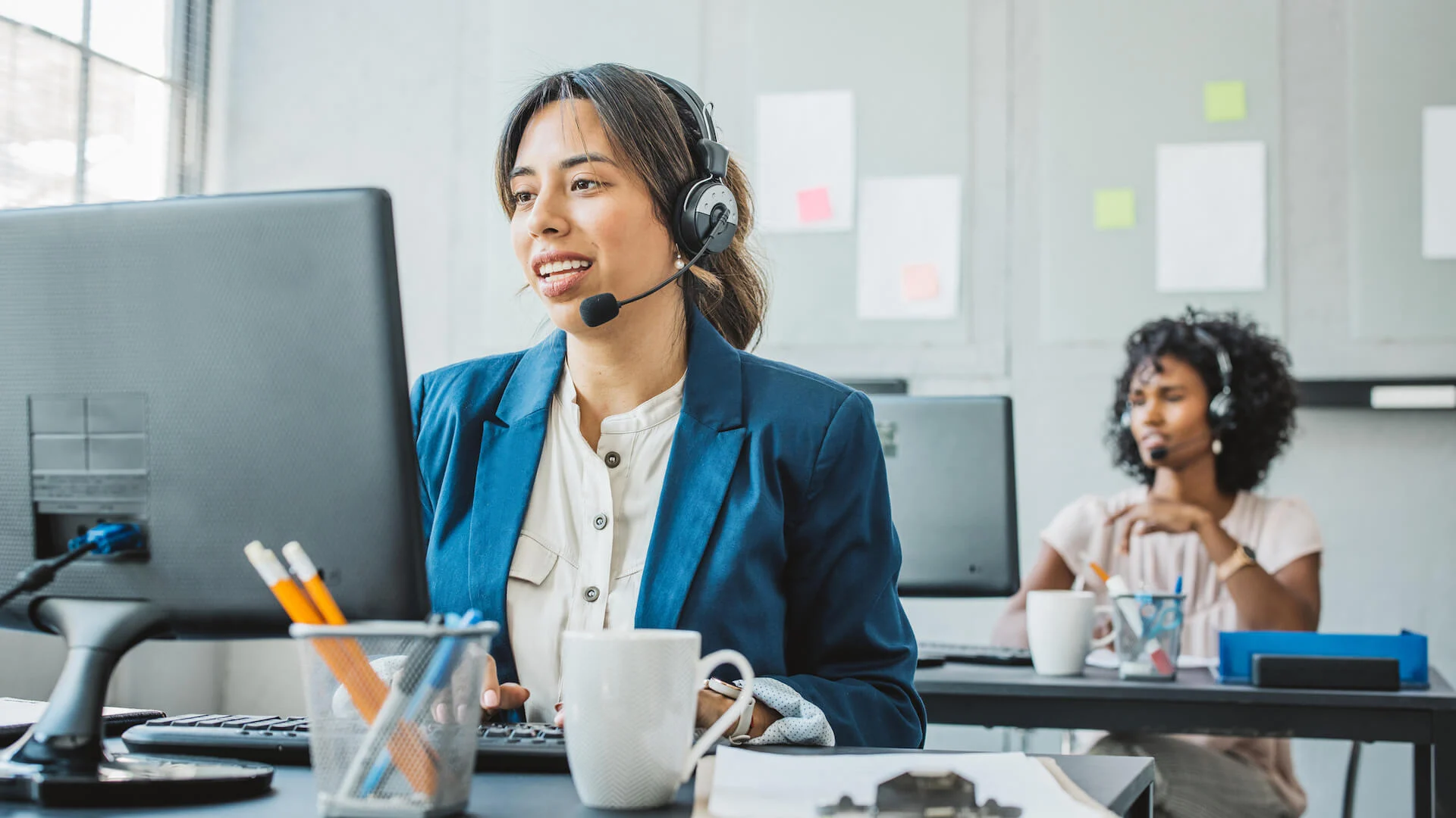 employees-working-on-headsets-employee-loyalty